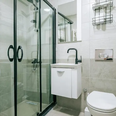 Flat W Garden 5 Min To Citys And Metro In Sisli Istanbulská provincie