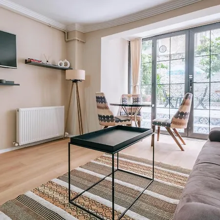 Flat W Garden 5 Min To Citys And Metro In Sisli Apartmán Istanbulská provincie